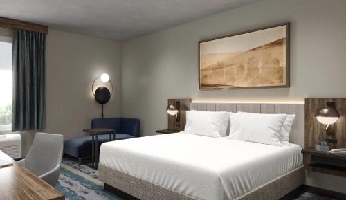 Extended King Suite - Non-Smoking