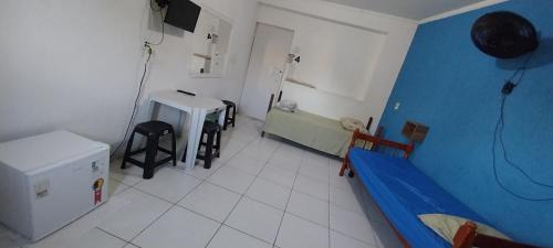 Economy Triple Room with Shared Bathroom