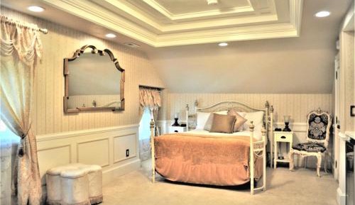 Queen Room with Spa Bath