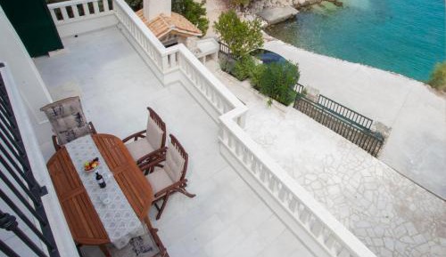 Four Bedroom Villa - Beach Front