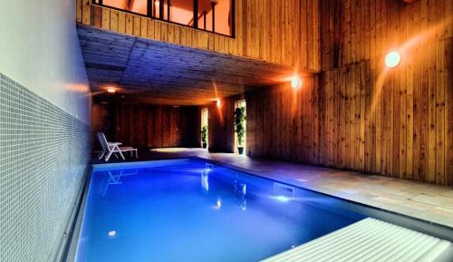 Fifteen-Bedroom Holiday Home