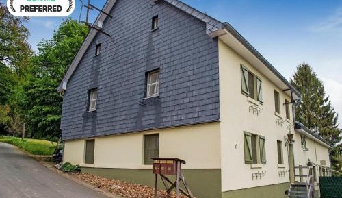 Three-Bedroom Vacation Home 