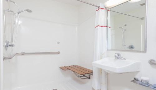 Queen Suite Handicapped with  Roll-In Shower and Sofabed - Non-Smoking