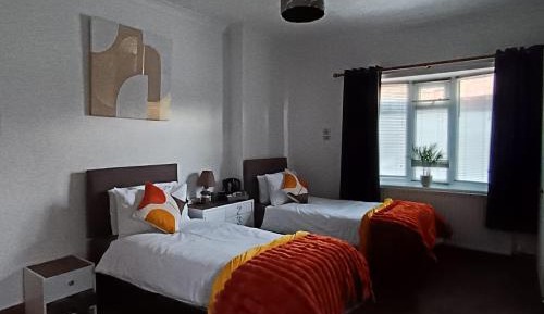 Large Twin Room