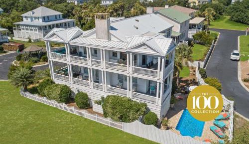 Six-Bedroom Holiday Home