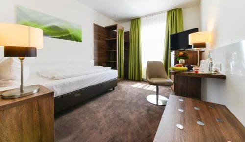 Standard Single Room (street view)
