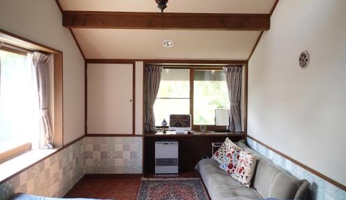 Twin Room with Shared Bathroom