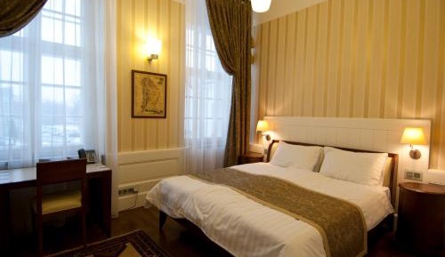 One-Bedroom Suite