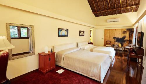 Suite with Pool View