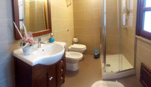 Single Room with Private Bathroom