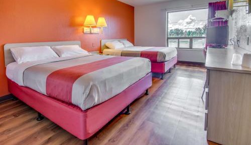 Deluxe Queen Room with Two Queen Beds