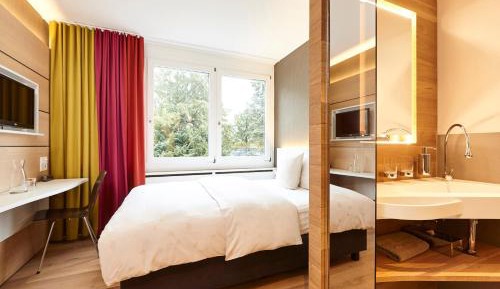 Small Charming Room