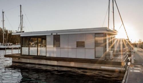 Two-Bedroom House Boat