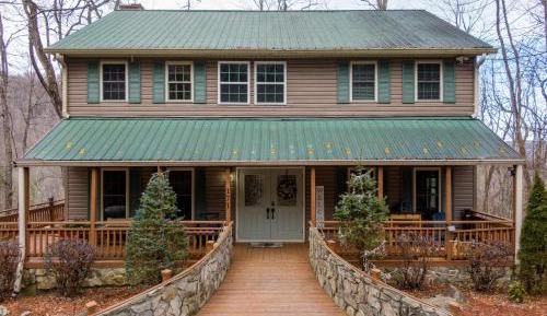 Five-Bedroom Holiday Home