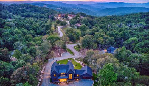 Five-Bedroom Apartment