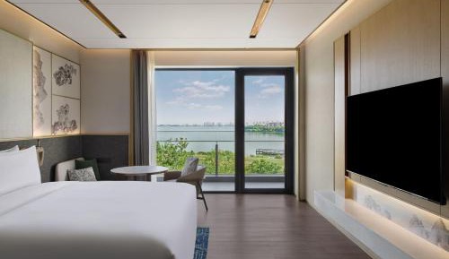 King Room with Lake View