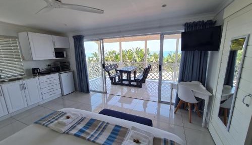 Deluxe Suite with Sea View