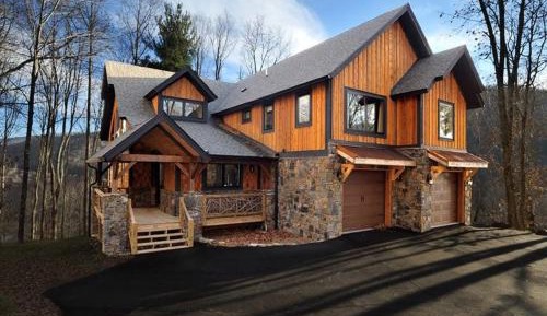 Six-Bedroom Holiday Home