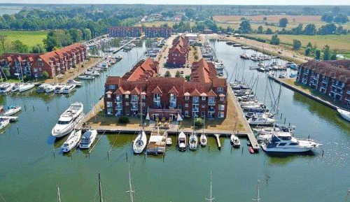 Superior One-Bedroom Apartment with Balcony