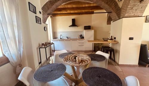 One-Bedroom Deluxe Apartment