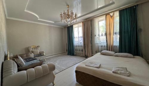 Family Room with Garden View