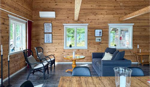 One-Bedroom Holiday Home