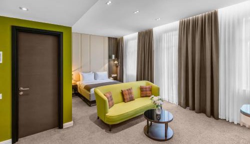 Deluxe Double or Twin Room