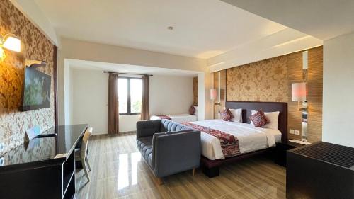 Family Room B