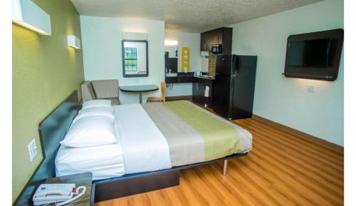 Deluxe King Room - Smoking