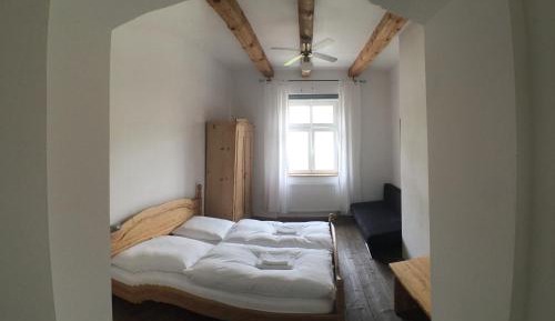 Standard Triple Studio