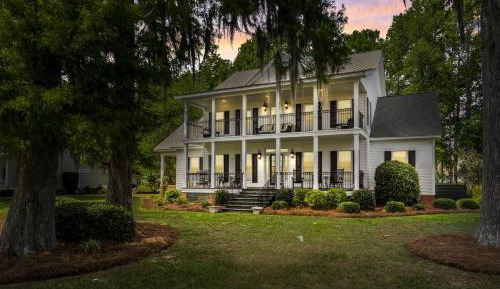 Seven-Bedroom House
