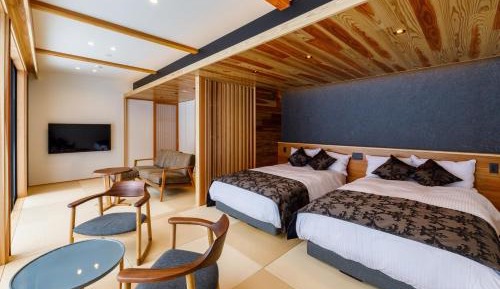 Twin Room with Private Bathroom