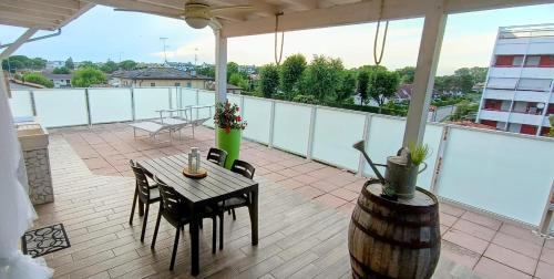 Three-Bedroom Deluxe Apartment