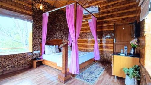 Luxury Pool View room