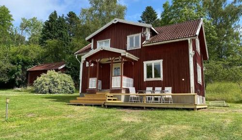 Three-Bedroom Holiday Home 