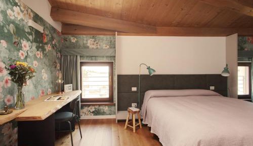 Deluxe Double Room with Extra Bed