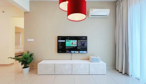 Three-Bedroom Apartment - High Floor
