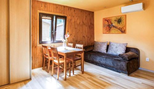 One-Bedroom Holiday Home
