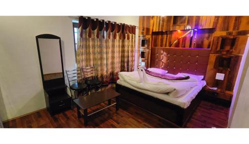 Double Room with Mountain View