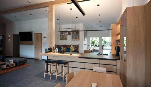 Three-Bedroom Apartment with Balcony and Terrace