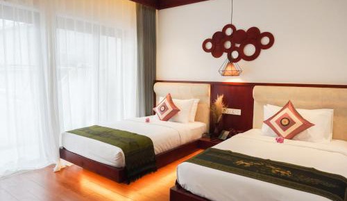 Twin Room with Pool View