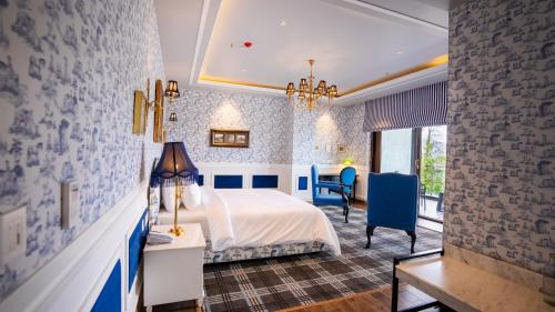 Junior Suite with Mountain View