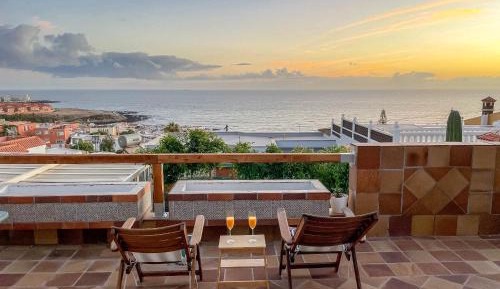 Two-Bedroom Apartment with Balcony and Sea View