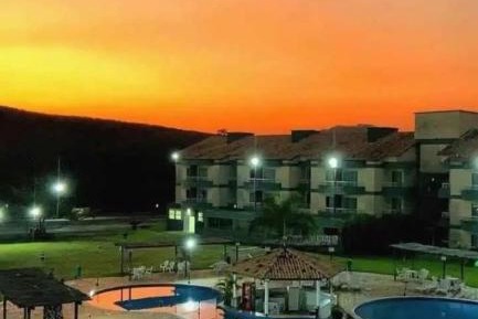 Apartment with Pool View 