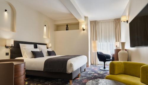 Deluxe Suite
