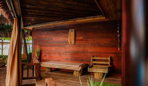 Bungalow - Water Front 