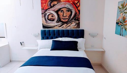 Studio Apartment with One Double Bed