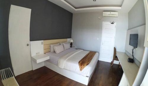 Deluxe Double Room with Balcony and Sea View