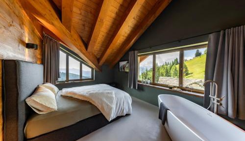 Suite with Mountain View