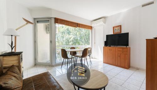 Studio with Balcony